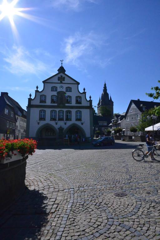 Altstadt-Chalet @Conny'S บรีโลน ภายนอก รูปภาพ