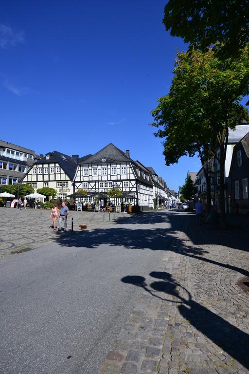 Altstadt-Chalet @Conny'S บรีโลน ภายนอก รูปภาพ